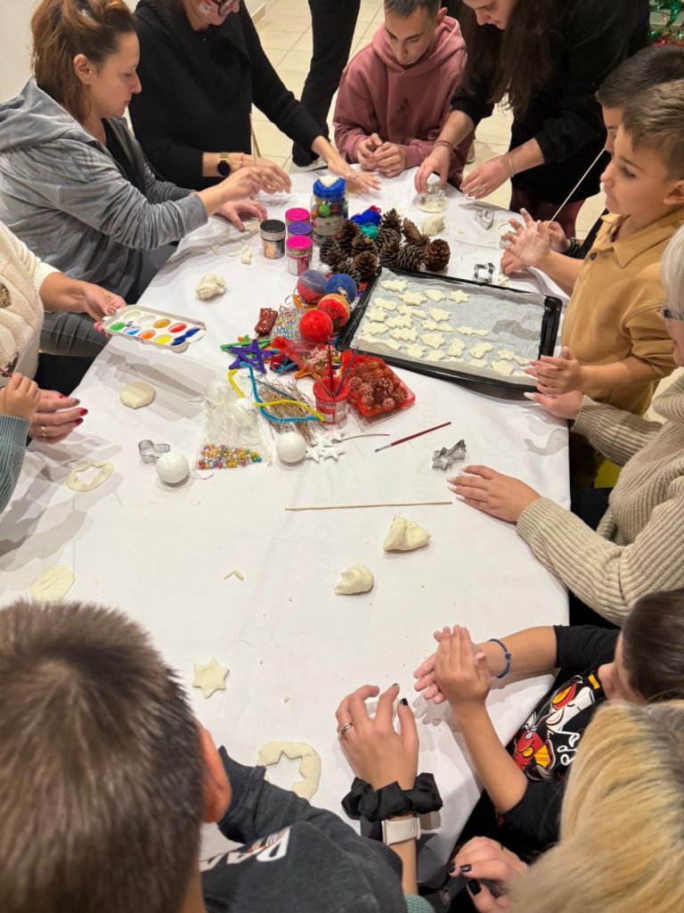 Whaspeira2-christmassw